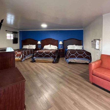 Rodeway Inn Flora Zewnętrze zdjęcie