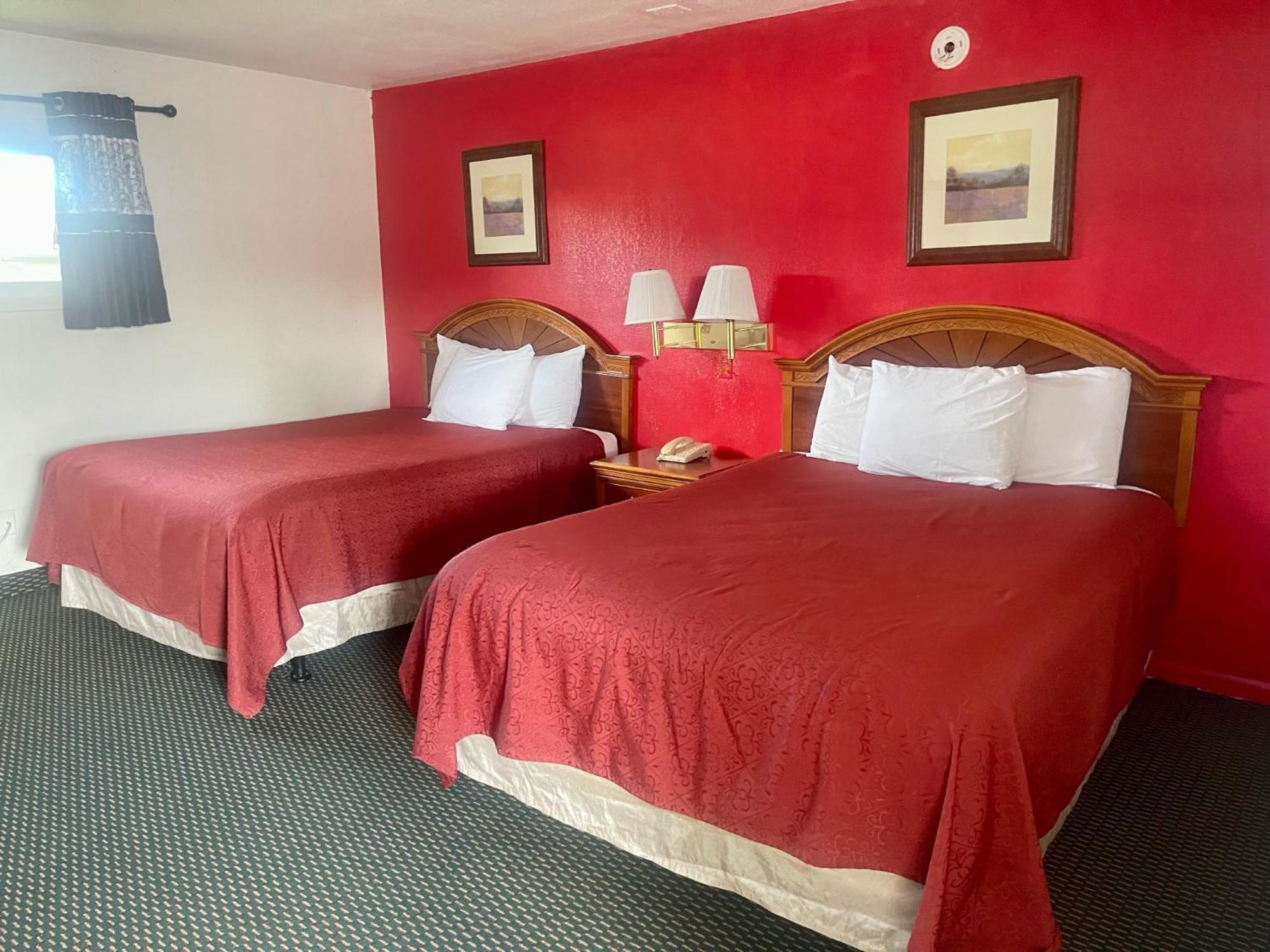 Rodeway Inn Flora Zewnętrze zdjęcie