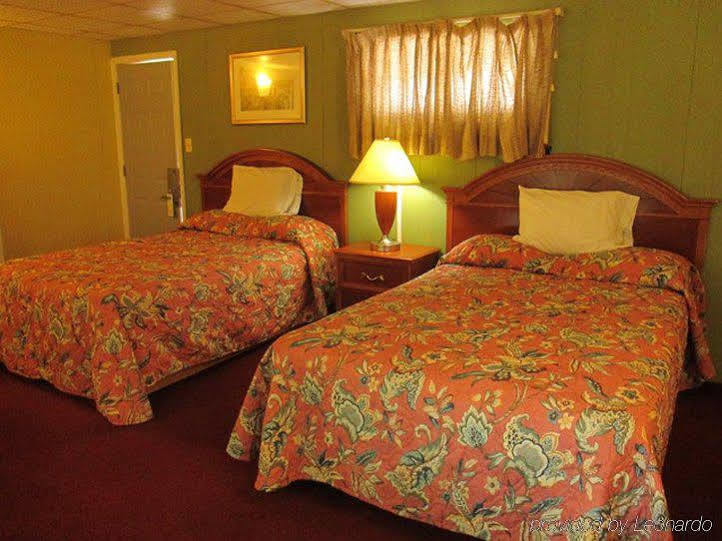 Rodeway Inn Flora Zewnętrze zdjęcie
