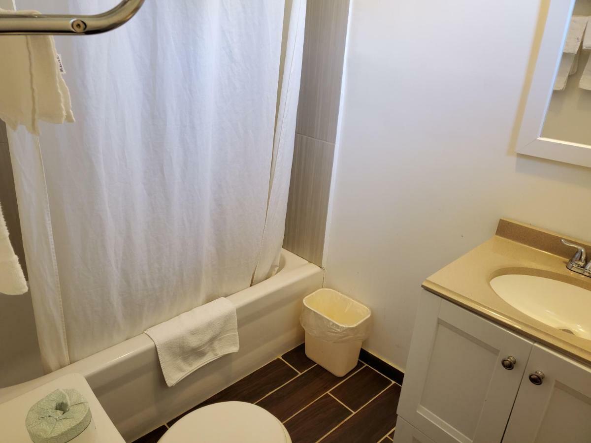 Rodeway Inn Flora Zewnętrze zdjęcie